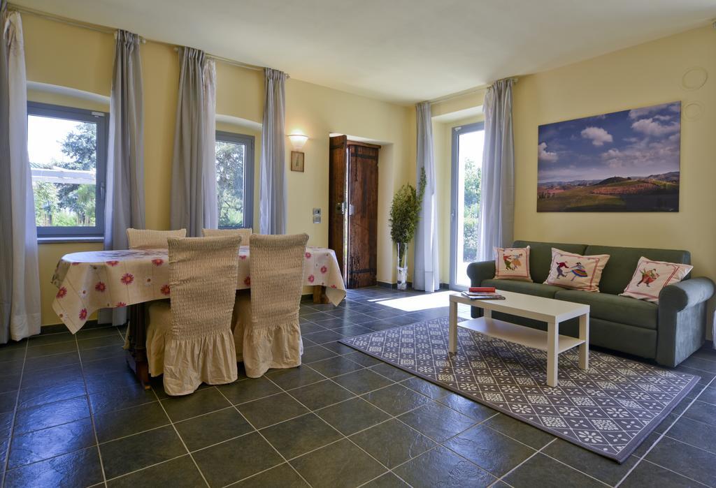Casa Nalin Apartment La Morra Room photo